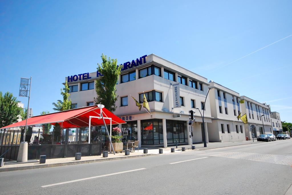 Hotel De Loire Et Restaurant Les Bateliers Trelaze Exterior foto